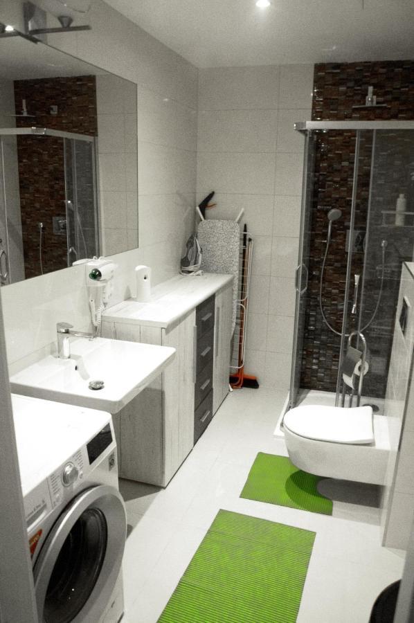 Modern Cozy Apartment In Central Praha Exteriér fotografie